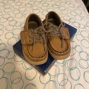 Toddlers size 6 sperry shoes
